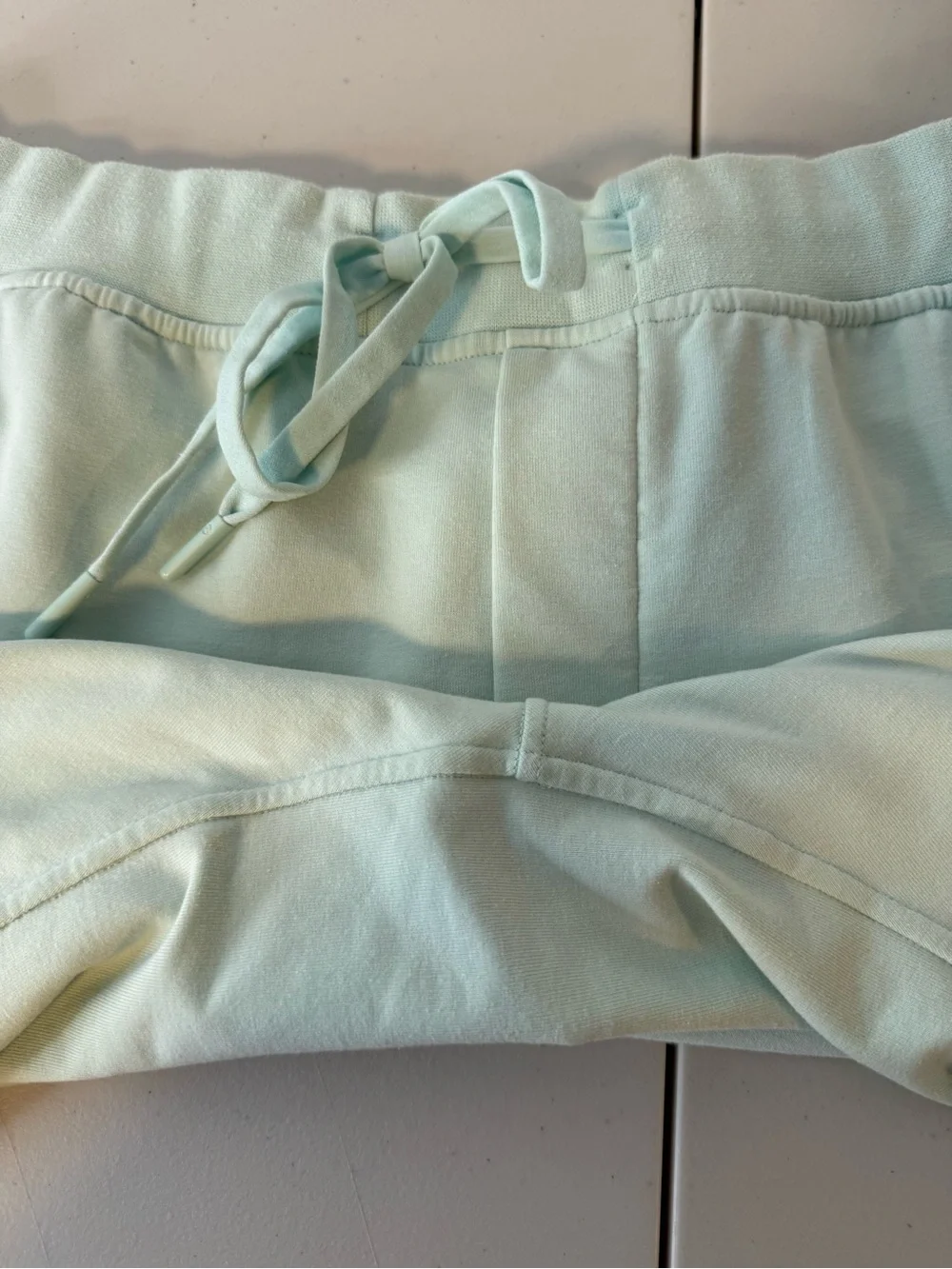 Lululemon Mint Green Jogger Pants XL Soft Stretch Lounge Travel Athleisure